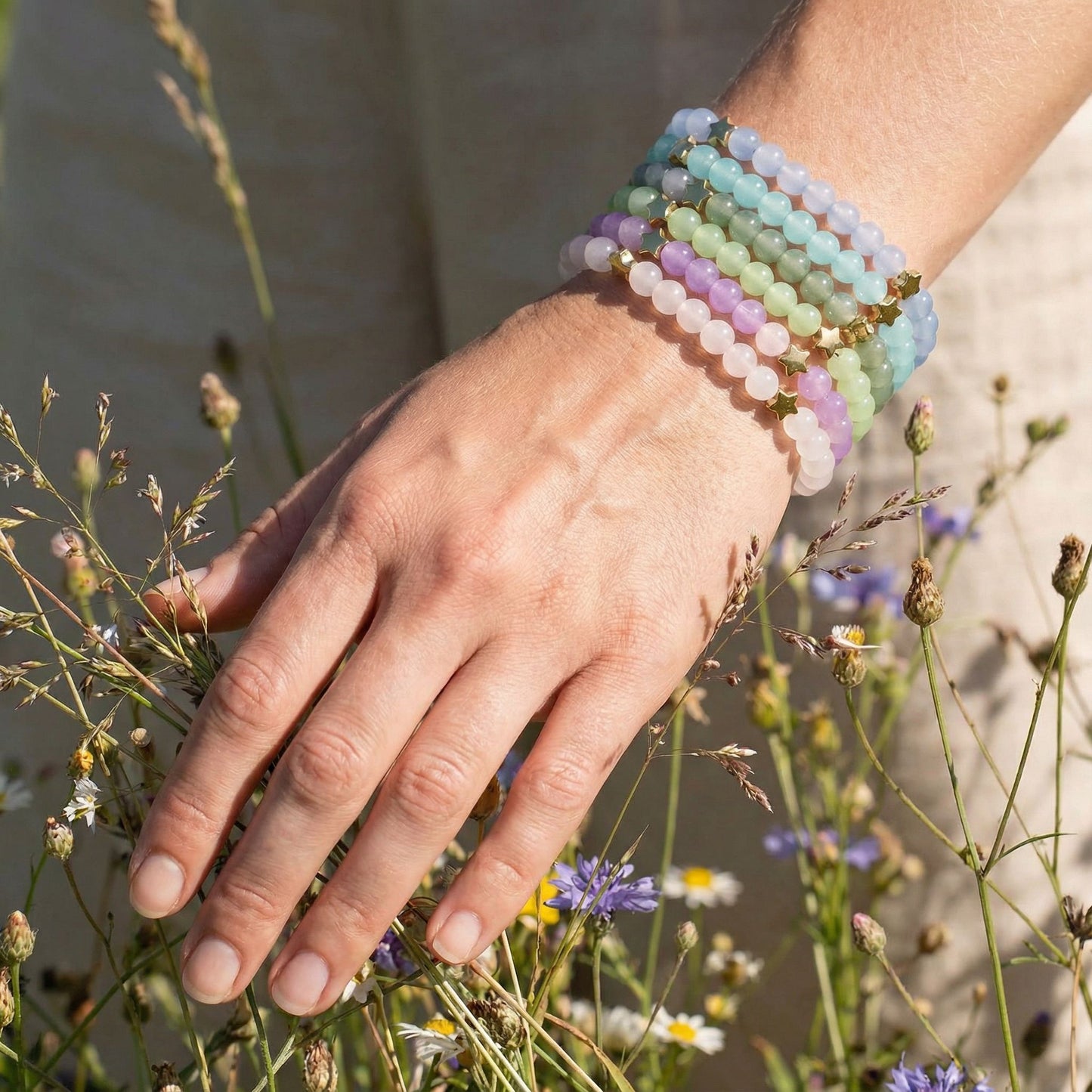 monocolored glass beads elastic bracelet