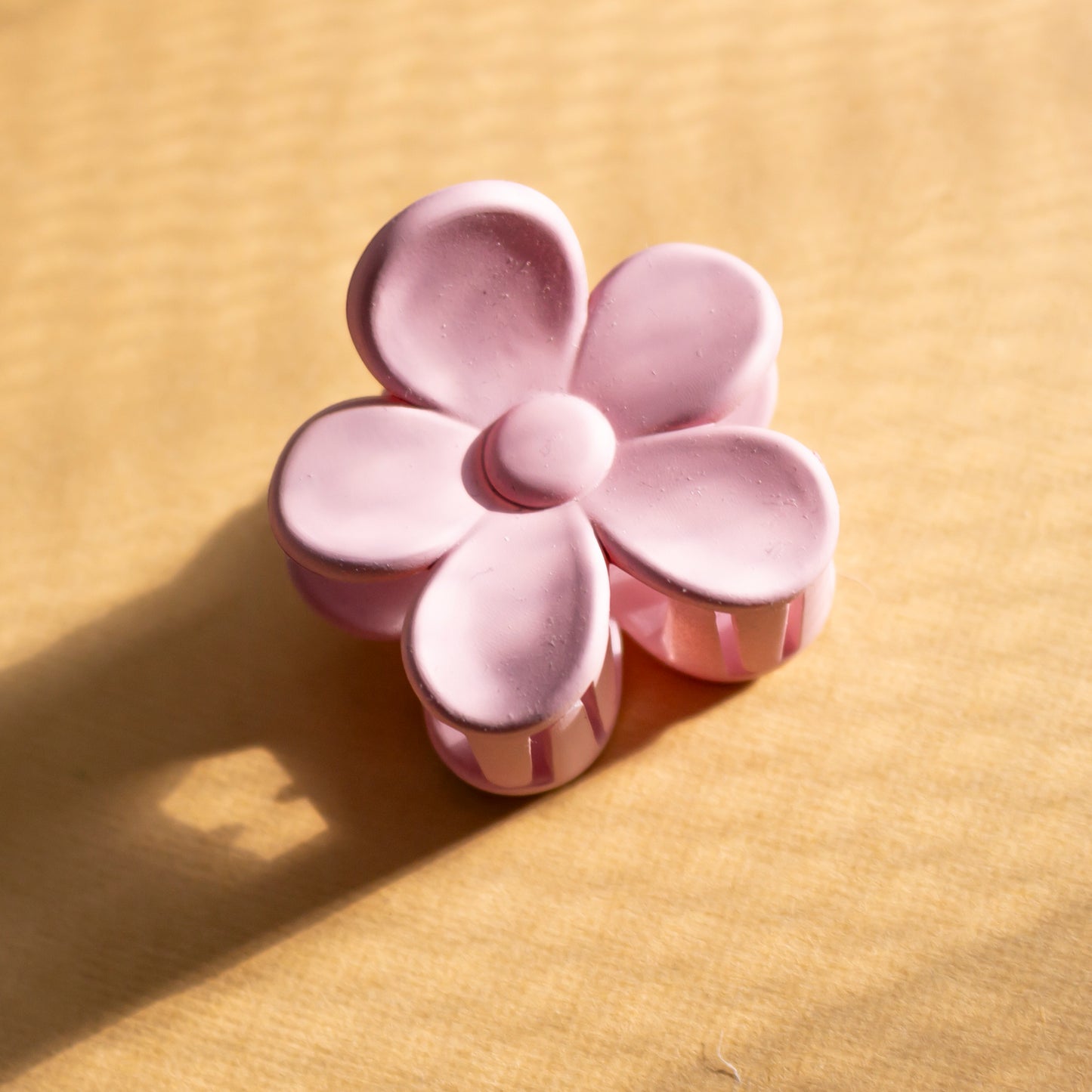 daisy hair claw clip | various colors