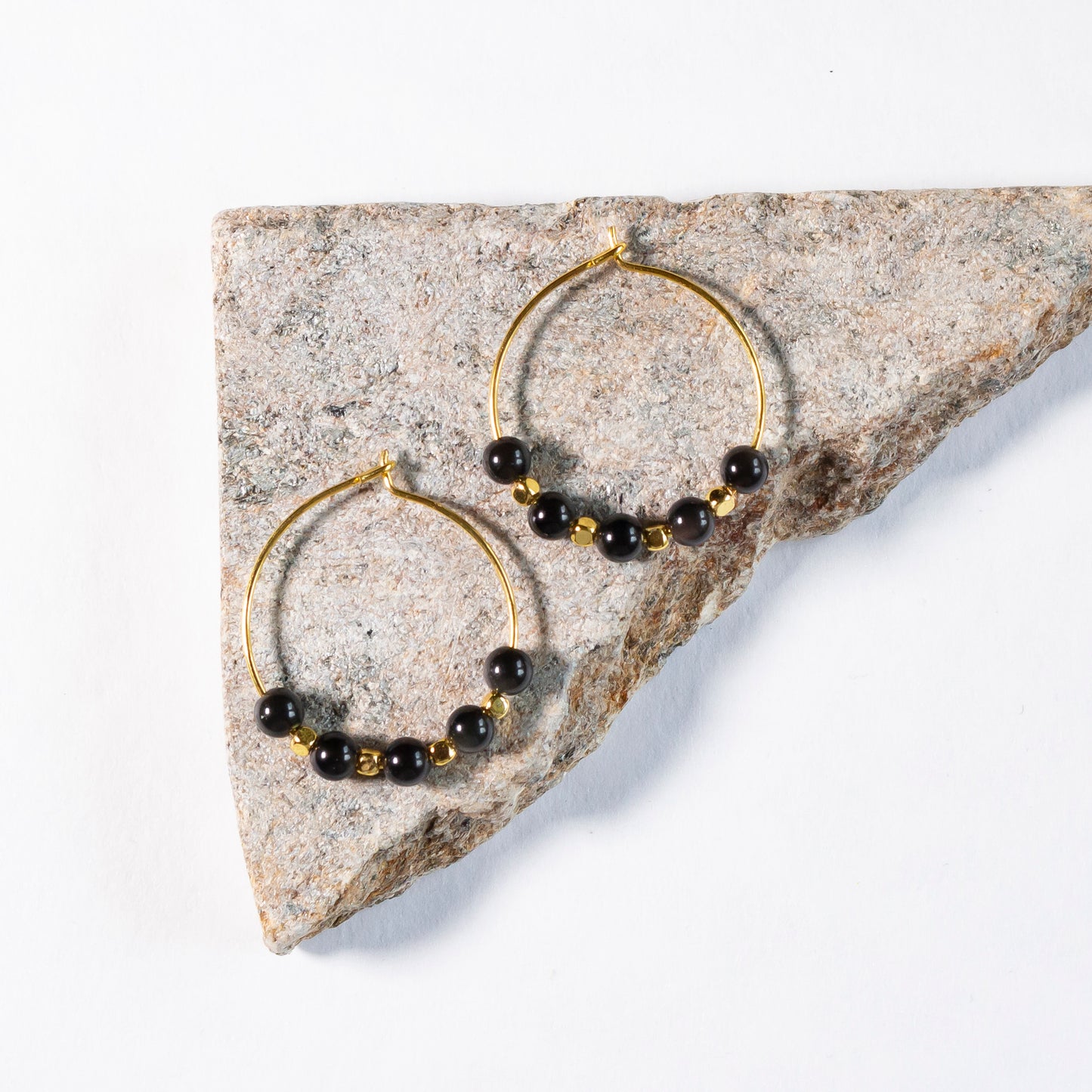 small dainty hoop earrings #6 | obsidian